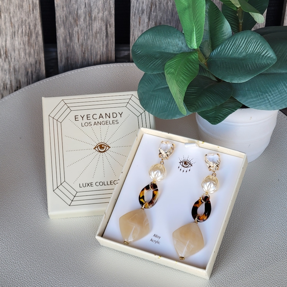 Eye Candy Luxe tortoise acetate dangle gold tone earrings - Picture 5 of 5